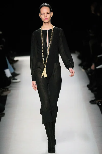 Look 24